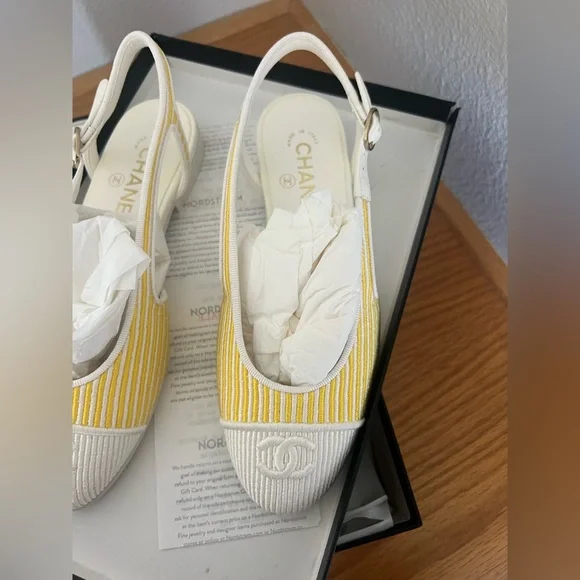 CHANEL Yellow and White striped slingback flags stripes 2024 cruise coco beach - Picture 5 of 5